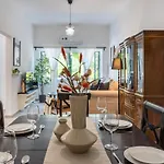 Arty Haven - Spacious 3-br House In Larnaca