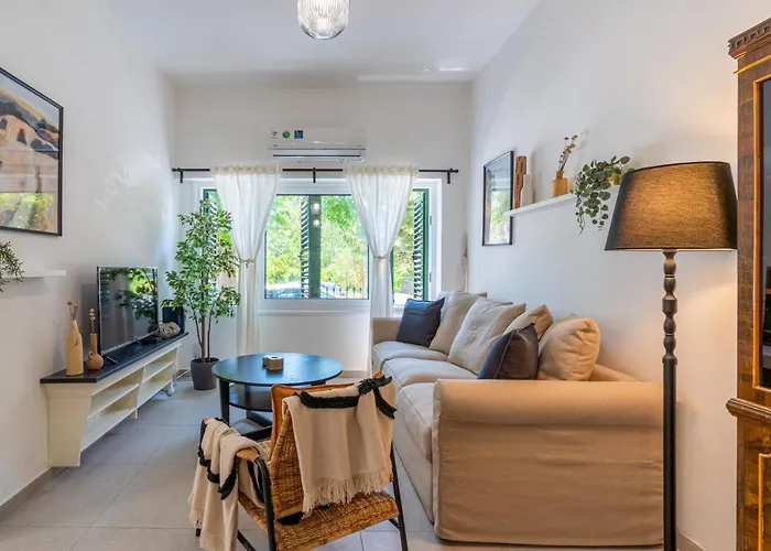 Arty Haven - Spacious 3-br House In לרנקה