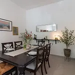 Arty Haven - Spacious 3-br House In * Larnaca