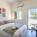Arty Haven - Spacious 3-br House In Apartment Larnaka