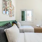 Arty Haven - Spacious 3-br House In Lägenhet *