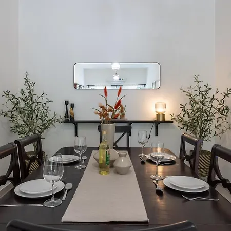 Apartment Arty Haven - Spacious 3-br House In Larnaca