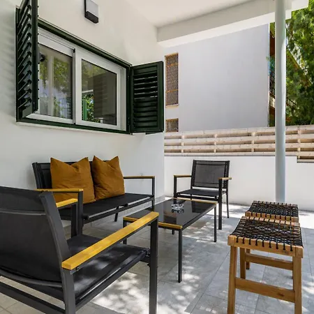 Arty Haven - Spacious 3-br House In * Larnaka